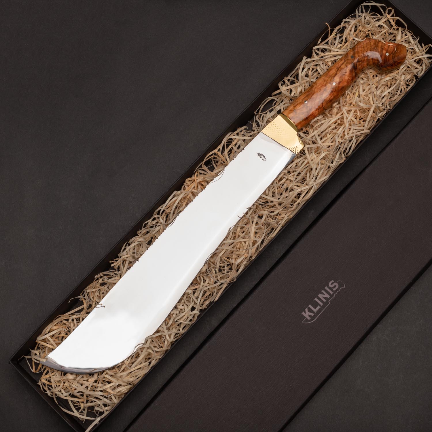 Μανσέτα με ξύλο ελιάς και μπρούτζινο διακοσμητικό μέσα σε κουτί