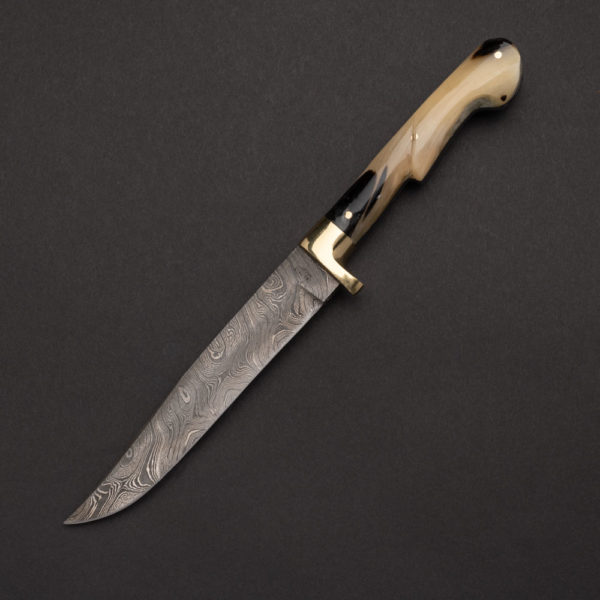 Μαχαίρι του βοσκού με λάμα από δαμασκηνό ατσάλι μπρούτζινο χειροφυλακτήρα και λαβή από κέρατο κριού